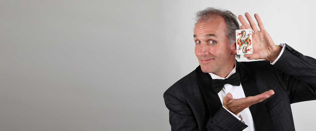Mr. Mike Magic (München) - Comedy-Tischzauberer: Zauberer, Zauberkünstler, Comedian, Entertainer